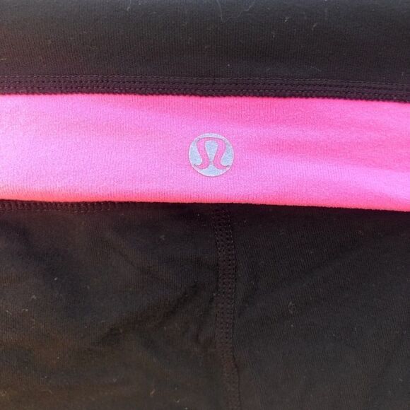 LuluLemon Athletic‎ Shorts - Picture 5 of 7